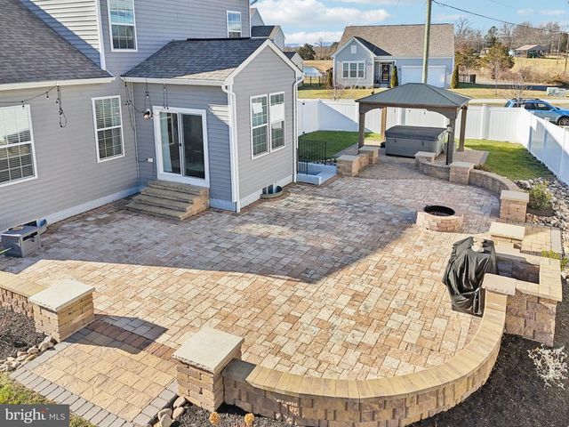 101 SOVEREIGN CT, Winchester, VA 22602