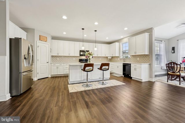 101 SOVEREIGN CT, Winchester, VA 22602