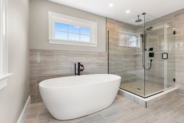 31 Wilson St, Medford, MA 02155