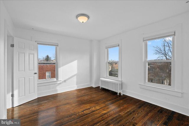 4252 CLAY ST NE, Washington, DC 20019