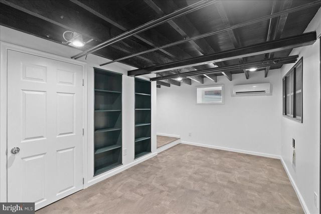 4252 CLAY ST NE, Washington, DC 20019