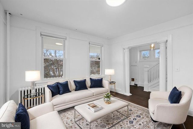 4252 CLAY ST NE, Washington, DC 20019