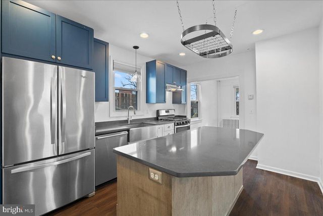 4252 CLAY ST NE, Washington, DC 20019