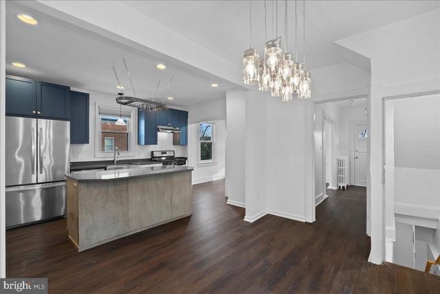 4252 CLAY ST NE, Washington, DC 20019