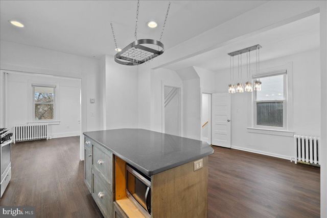 4252 CLAY ST NE, Washington, DC 20019