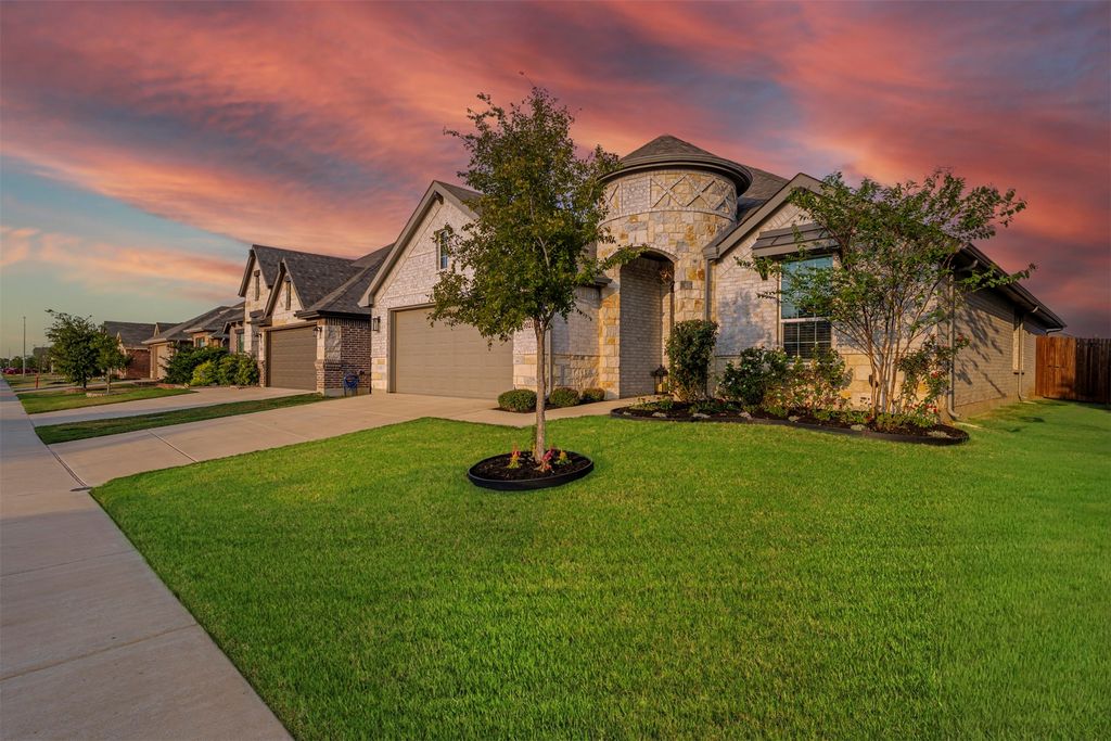 9921 Mescalbean Boulevard, Fort Worth, TX 76036 — photo 2
