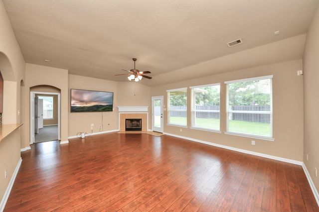 30041 Willow Walk Lane, Brookshire, TX 77423