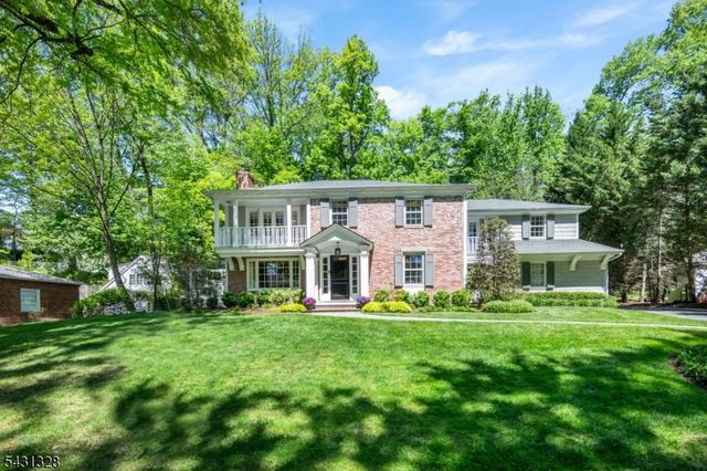 14 Cross Gates, Millburn Twp., NJ 07078