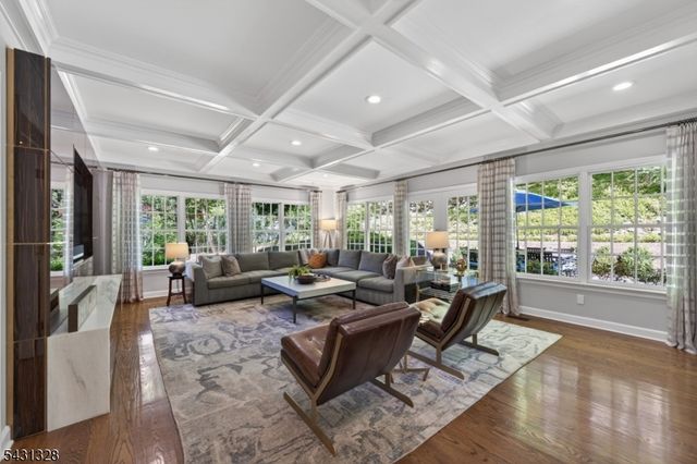 14 Cross Gates, Millburn Twp., NJ 07078