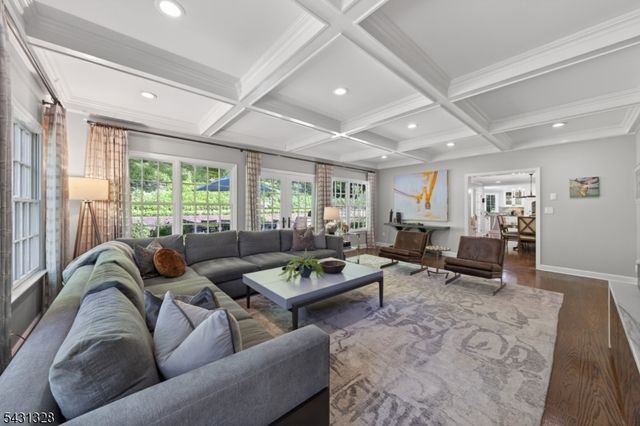 14 Cross Gates, Millburn Twp., NJ 07078