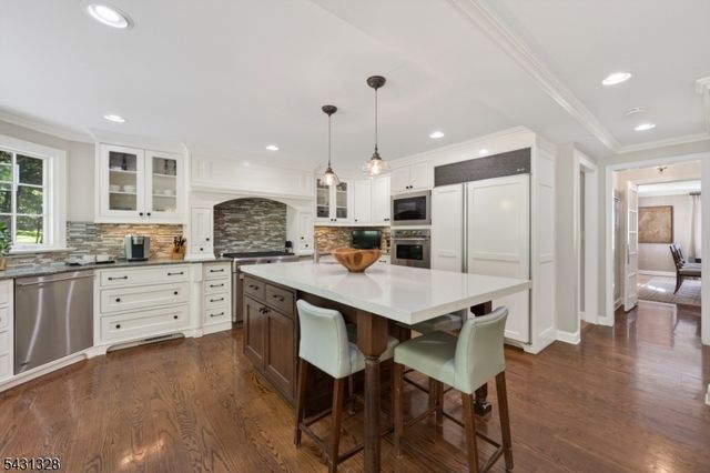 14 Cross Gates, Millburn Twp., NJ 07078