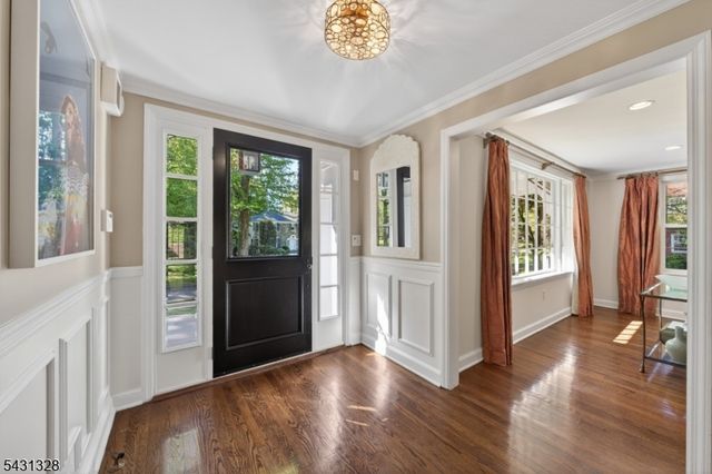 14 Cross Gates, Millburn Twp., NJ 07078