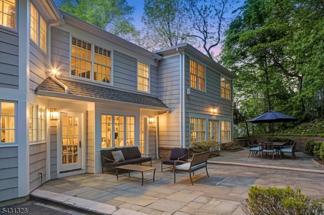 14 Cross Gates, Millburn Twp., NJ 07078