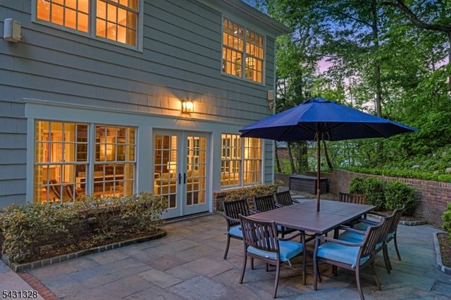 14 Cross Gates, Millburn Twp., NJ 07078