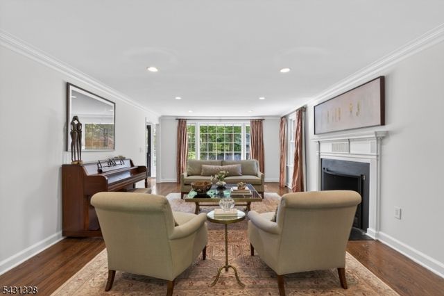 14 Cross Gates, Millburn Twp., NJ 07078