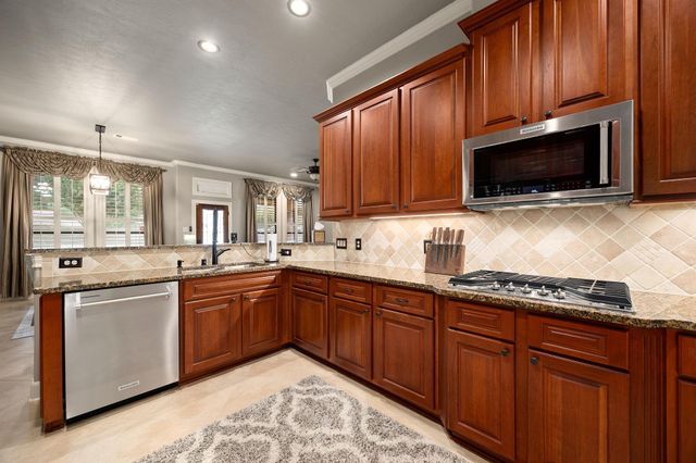 16227 Jordyn Lake Drive, Tomball, TX 77377