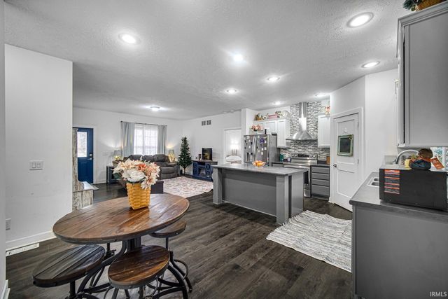 8788 9a Road, Plymouth, IN 46563