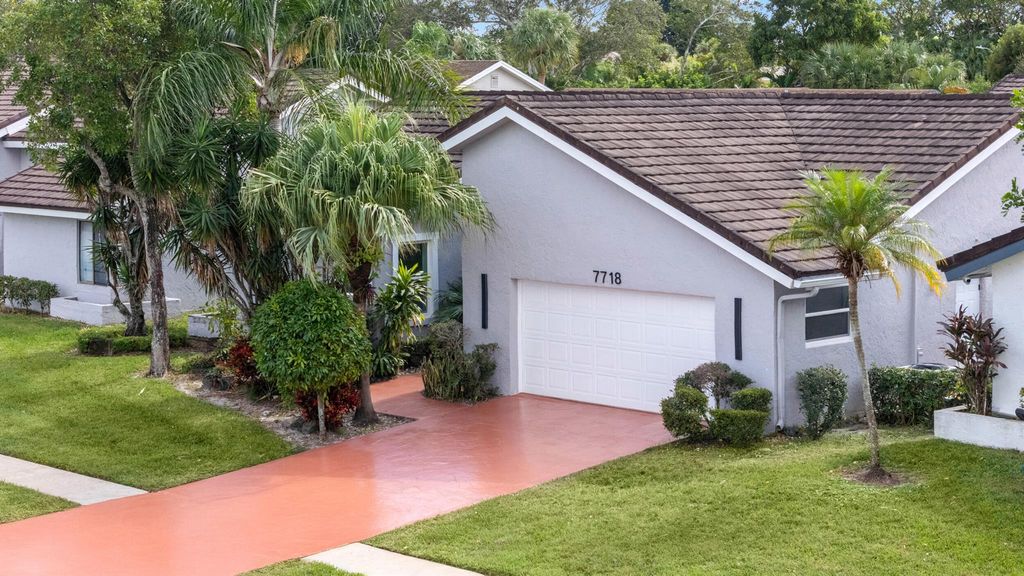 7718 San Mateo Drive E, Boca Raton, FL 33433
