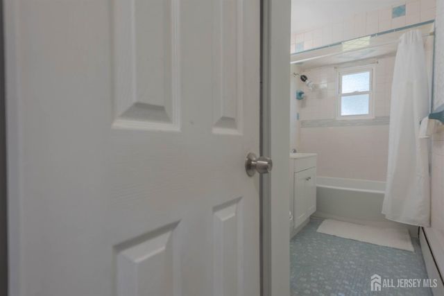 82 Markowitz Street, Carteret, NJ 07008