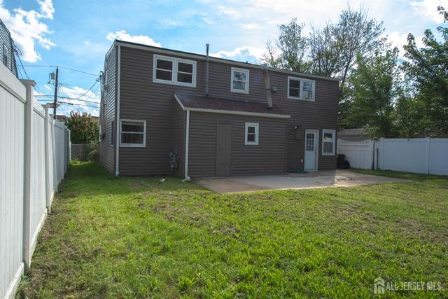 82 Markowitz Street, Carteret, NJ 07008