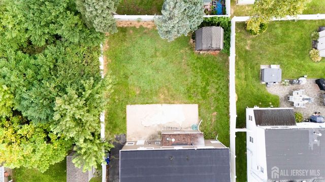 82 Markowitz Street, Carteret, NJ 07008
