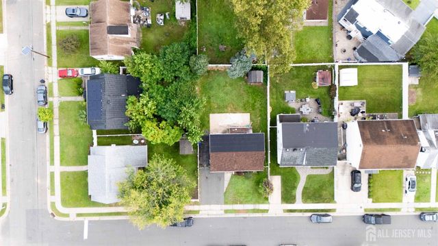 82 Markowitz Street, Carteret, NJ 07008