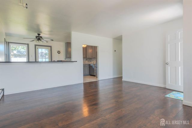 82 Markowitz Street, Carteret, NJ 07008