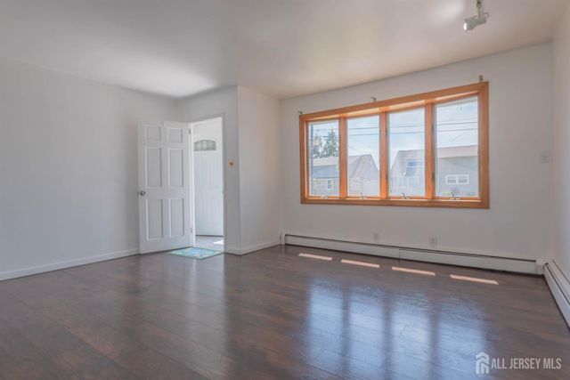 82 Markowitz Street, Carteret, NJ 07008