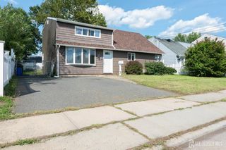 82 Markowitz Street, Carteret, NJ 07008