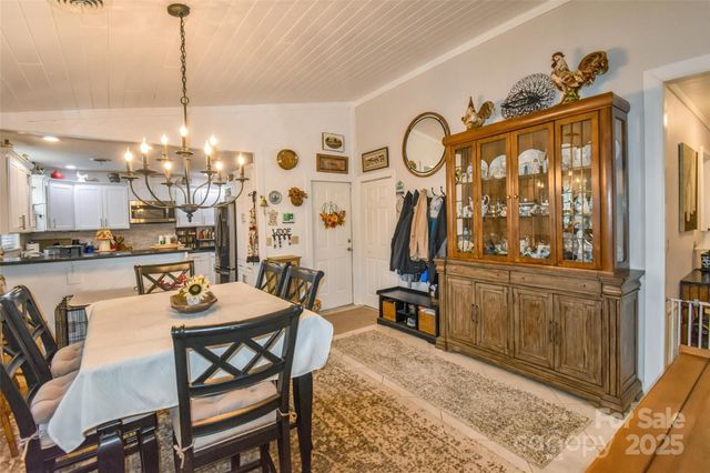 184 Pisgah Shadows Road, Penrose, NC 28766