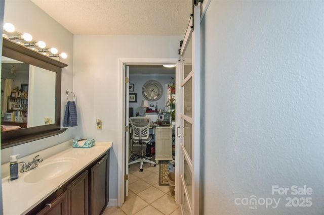 184 Pisgah Shadows Road, Penrose, NC 28766