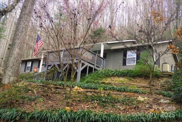 184 Pisgah Shadows Road, Penrose, NC 28766