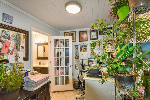 184 Pisgah Shadows Road, Penrose, NC 28766