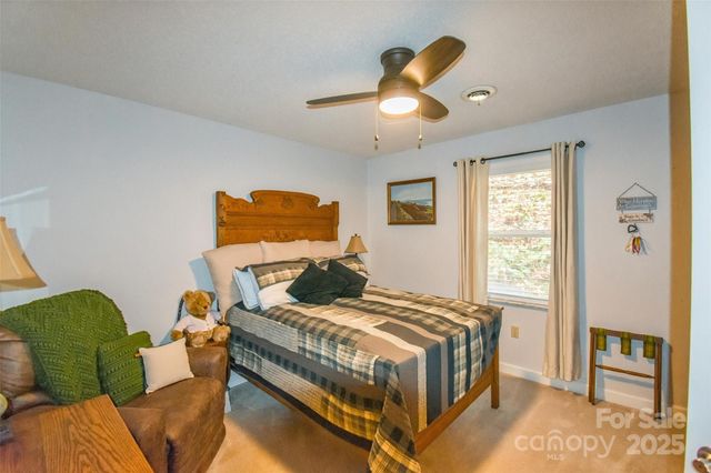 184 Pisgah Shadows Road, Penrose, NC 28766