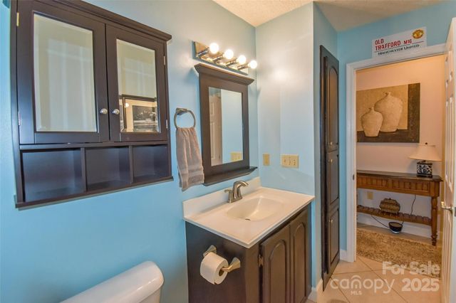 184 Pisgah Shadows Road, Penrose, NC 28766