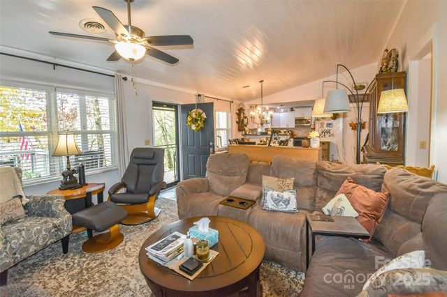 184 Pisgah Shadows Road, Penrose, NC 28766