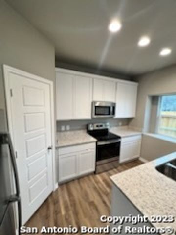 2031 Silver Oaks, San Antonio, TX 78213