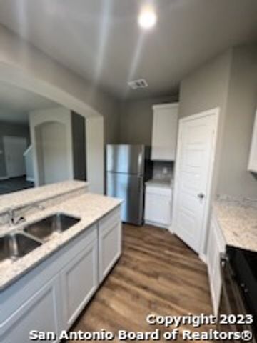 2031 Silver Oaks, San Antonio, TX 78213