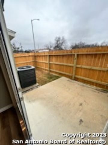 2031 Silver Oaks, San Antonio, TX 78213