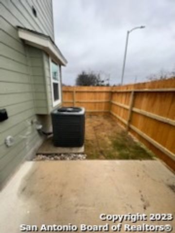 2031 Silver Oaks, San Antonio, TX 78213
