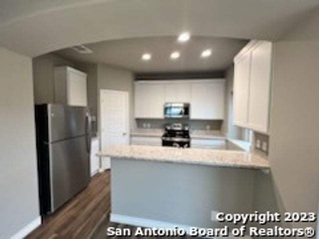 2031 Silver Oaks, San Antonio, TX 78213