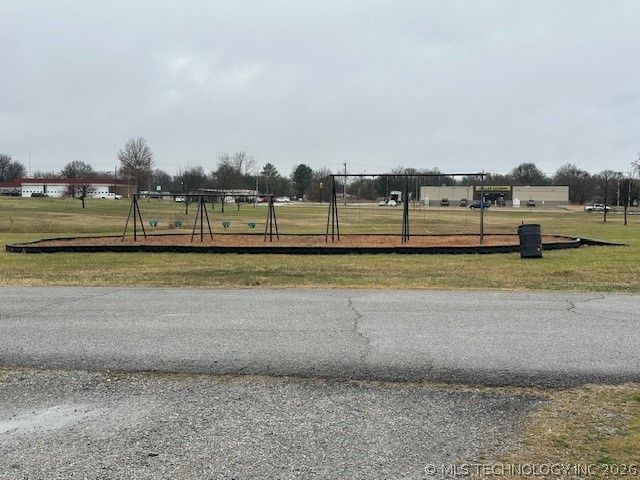 906 NW 1st Street, Wagoner, OK 74467