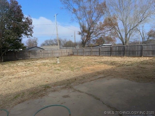 906 NW 1st Street, Wagoner, OK 74467