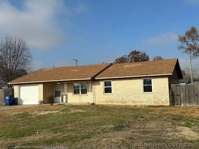 906 NW 1st Street, Wagoner, OK 74467