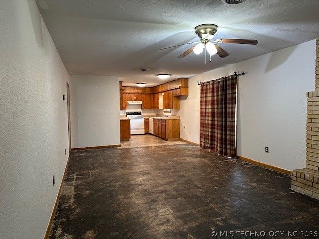 906 NW 1st Street, Wagoner, OK 74467