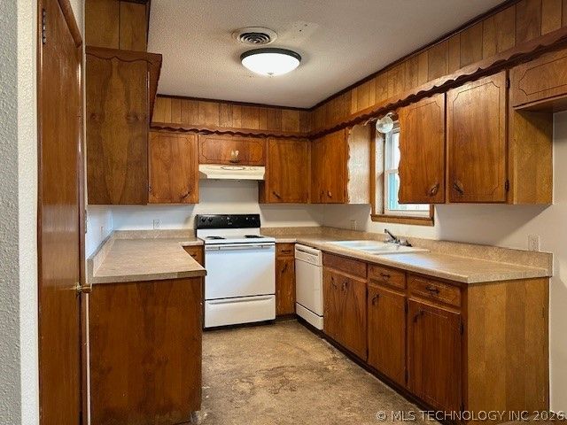 906 NW 1st Street, Wagoner, OK 74467