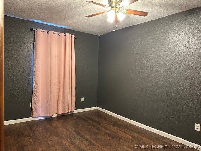 906 NW 1st Street, Wagoner, OK 74467