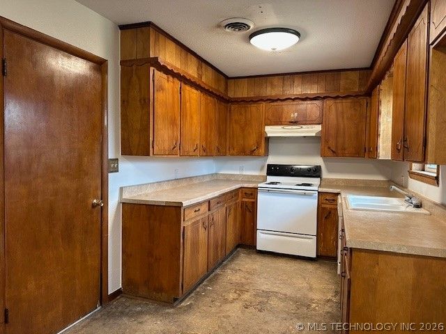 906 NW 1st Street, Wagoner, OK 74467