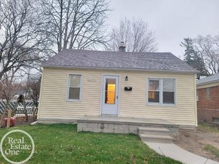21116 Cyman Avenue, Warren, MI 48091