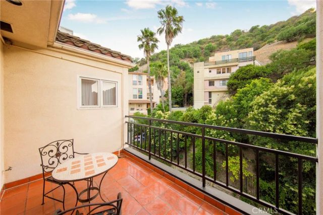3546 Dixie Canyon, Los Angeles, CA 91423